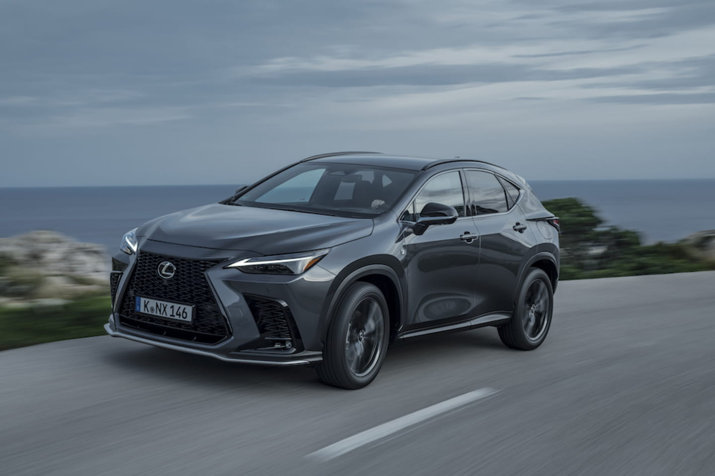 Lexus-NX450h-2022-review-1