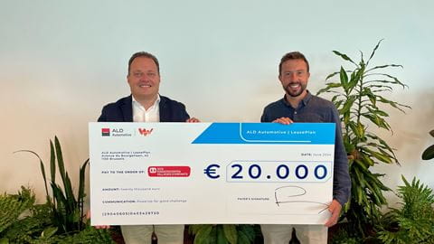 Foto SOS Kinderdorpen_cheque