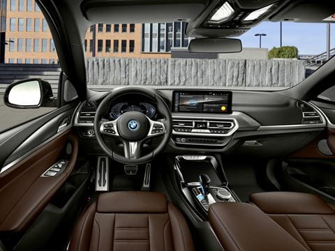 BMW-iX3-FL-2022-review-3