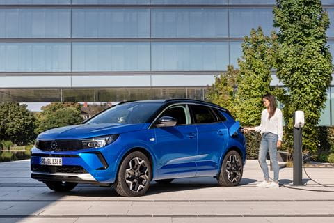 Opel-GrandlandPHEV-2022-review-1