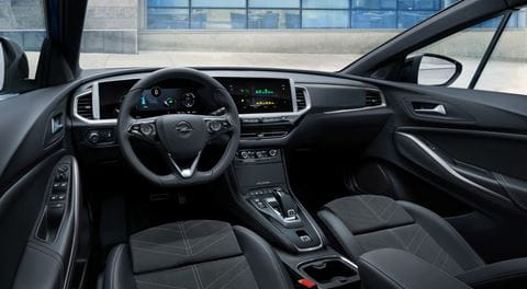 Opel-GrandlandPHEV-2022-review-3