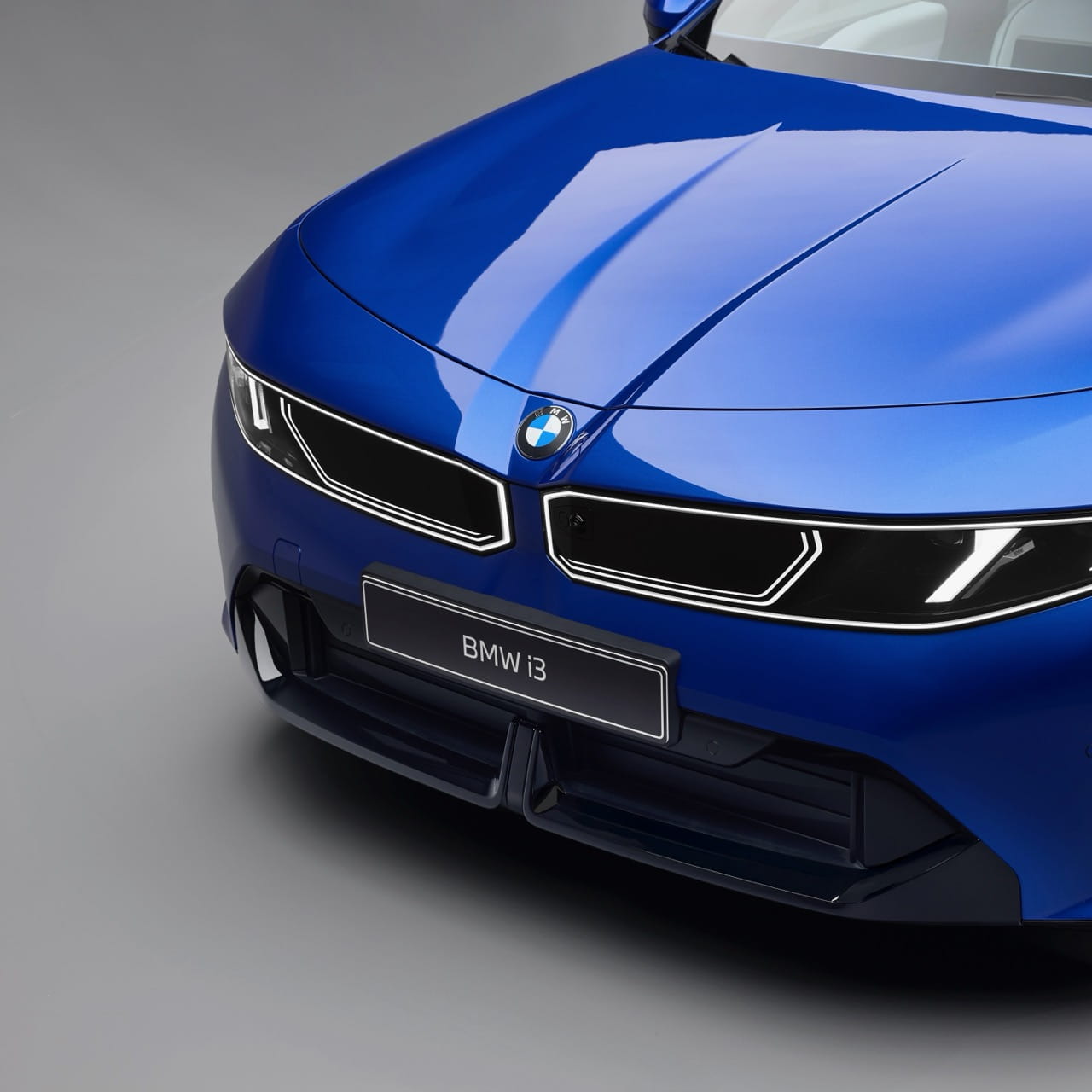 i3-front details Large