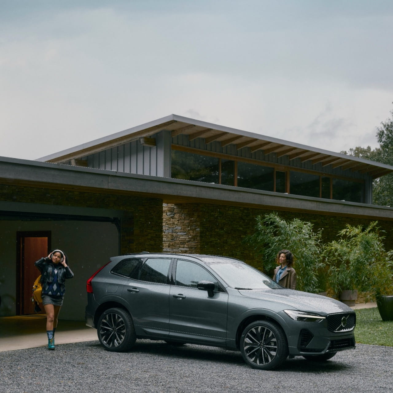 xc60-front of house Large