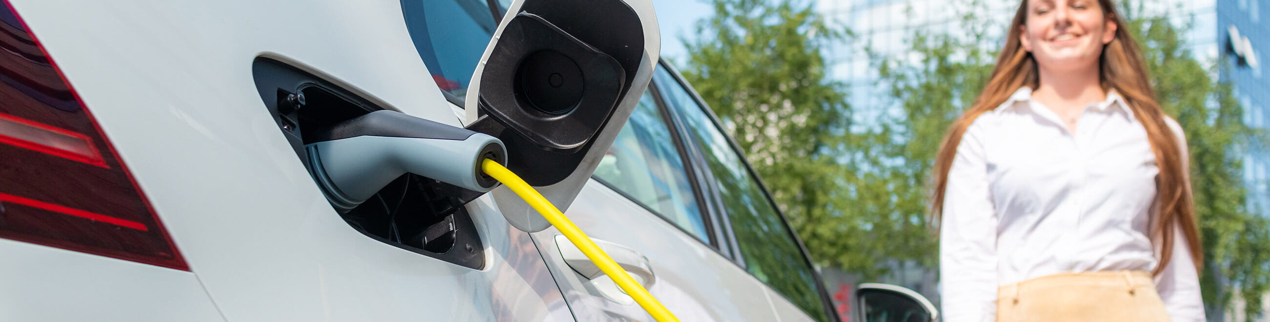 E-Auto lädt