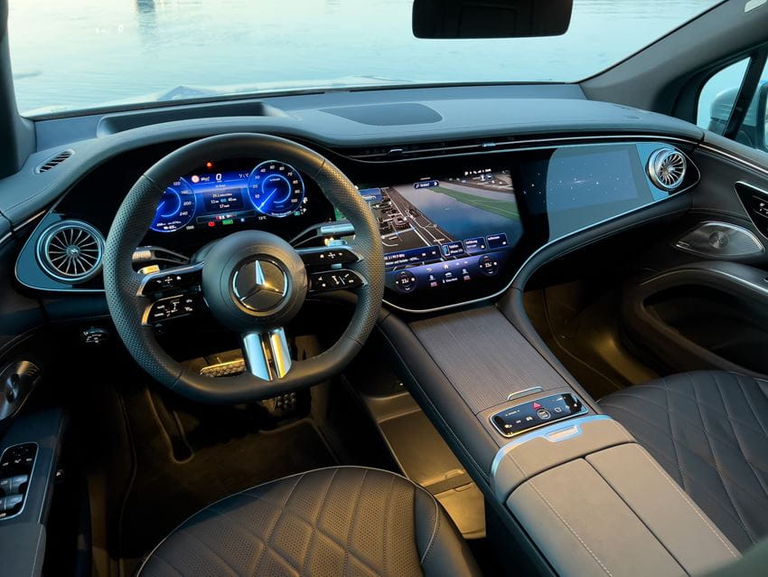 Mercedes_EQS_500