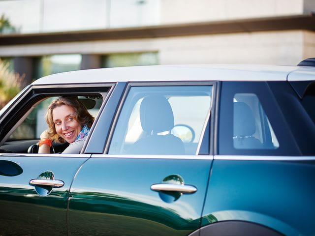 Vorsicht beim Rückwärtsfahren – neue Haftungsquoten bei Parkplatzunfällen