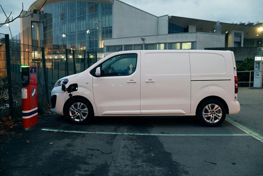 LeasePlan-koeajo-1-Opel-Vivaro-e-kuva-Antti-Liinp-3