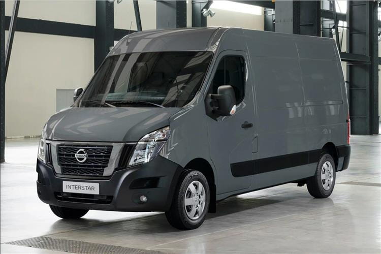 nissaninterstar0322