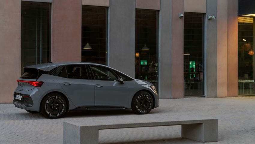 CUPRA-Born-Vapor-Grey_14_HQ_smaller (1)