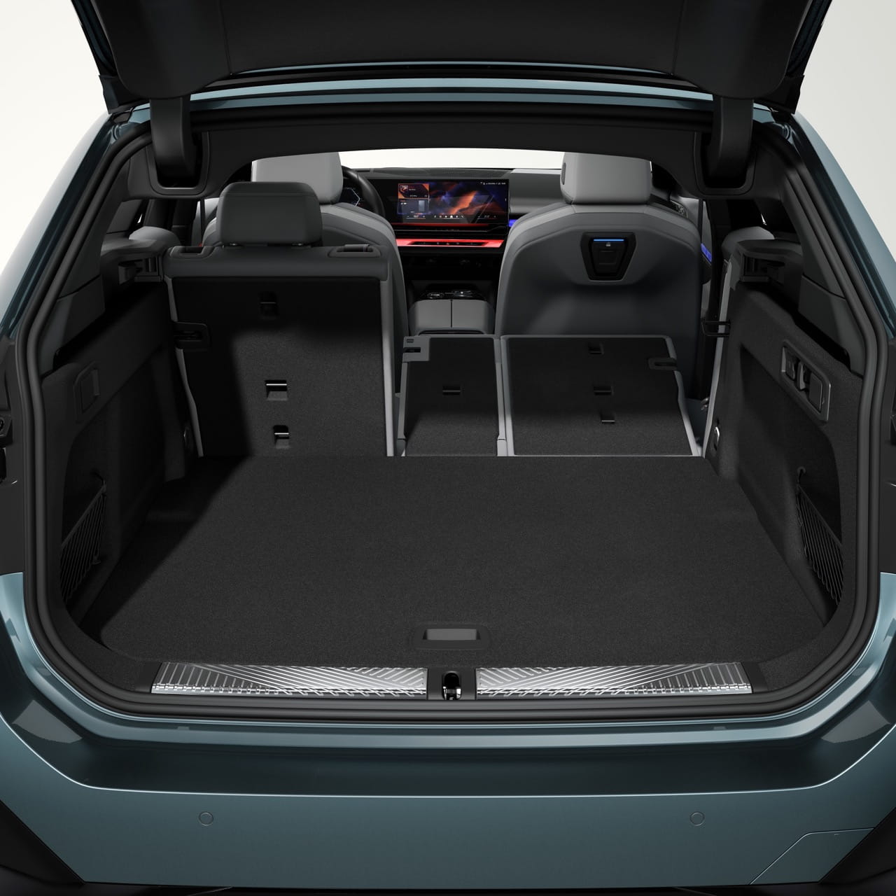 5 series touring  trunk 1 Large