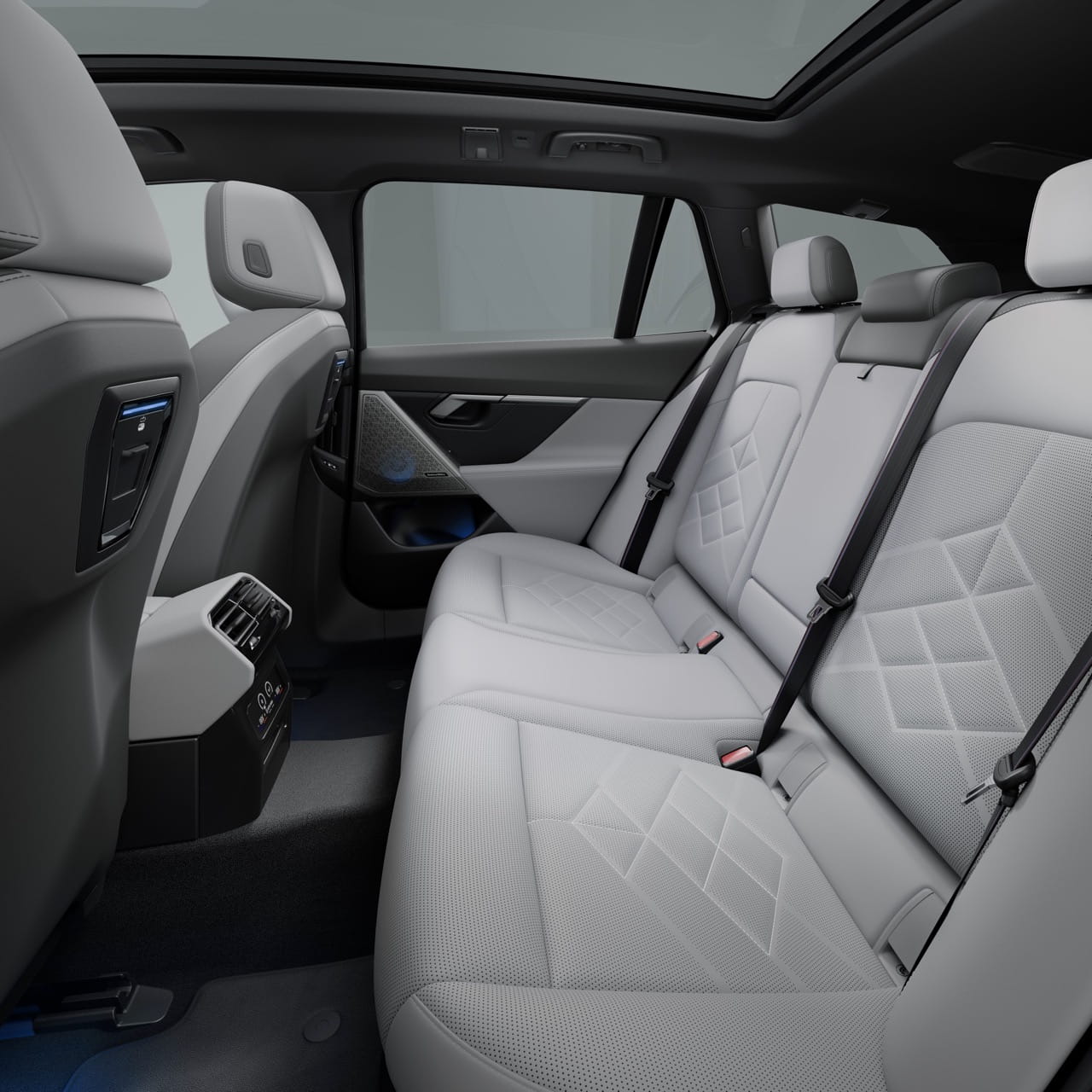 5series touring  interior 1 Large