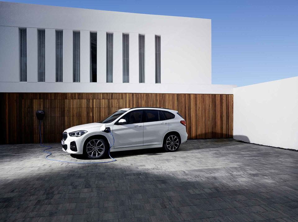 Ofta eldriven. Alltid BMW.