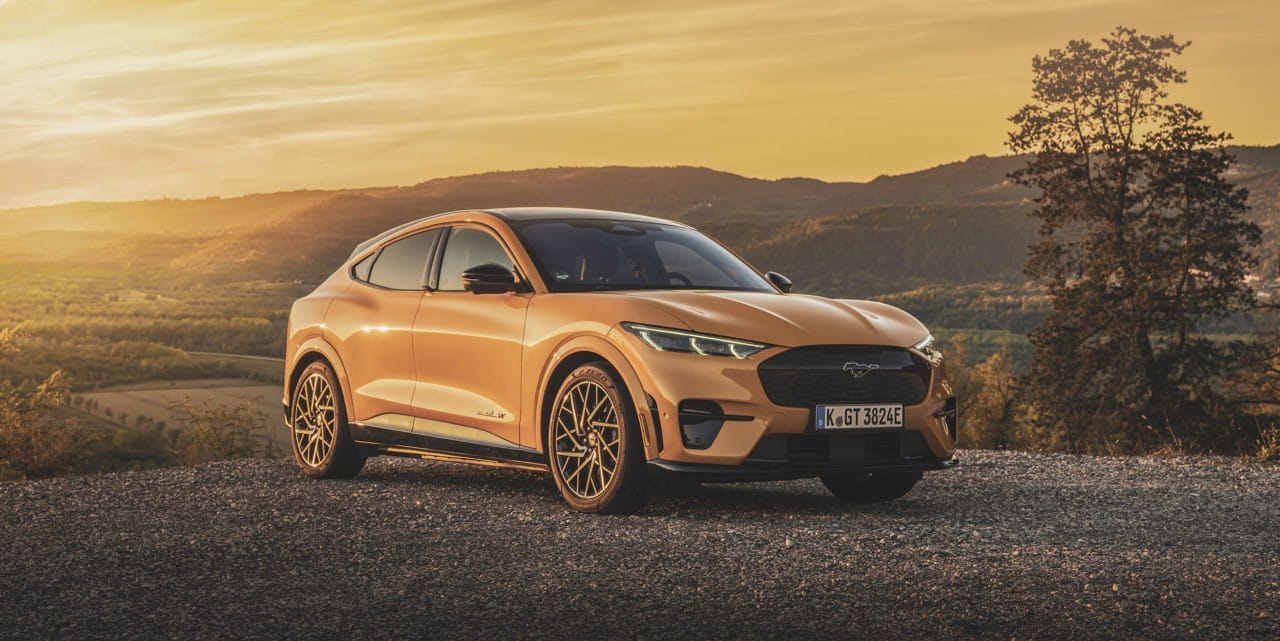 Ford Mustang Mache leasing prices and specifications LeasePlan Sweden