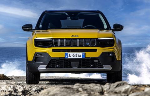 Paragraph-Jeep-Avenger-front