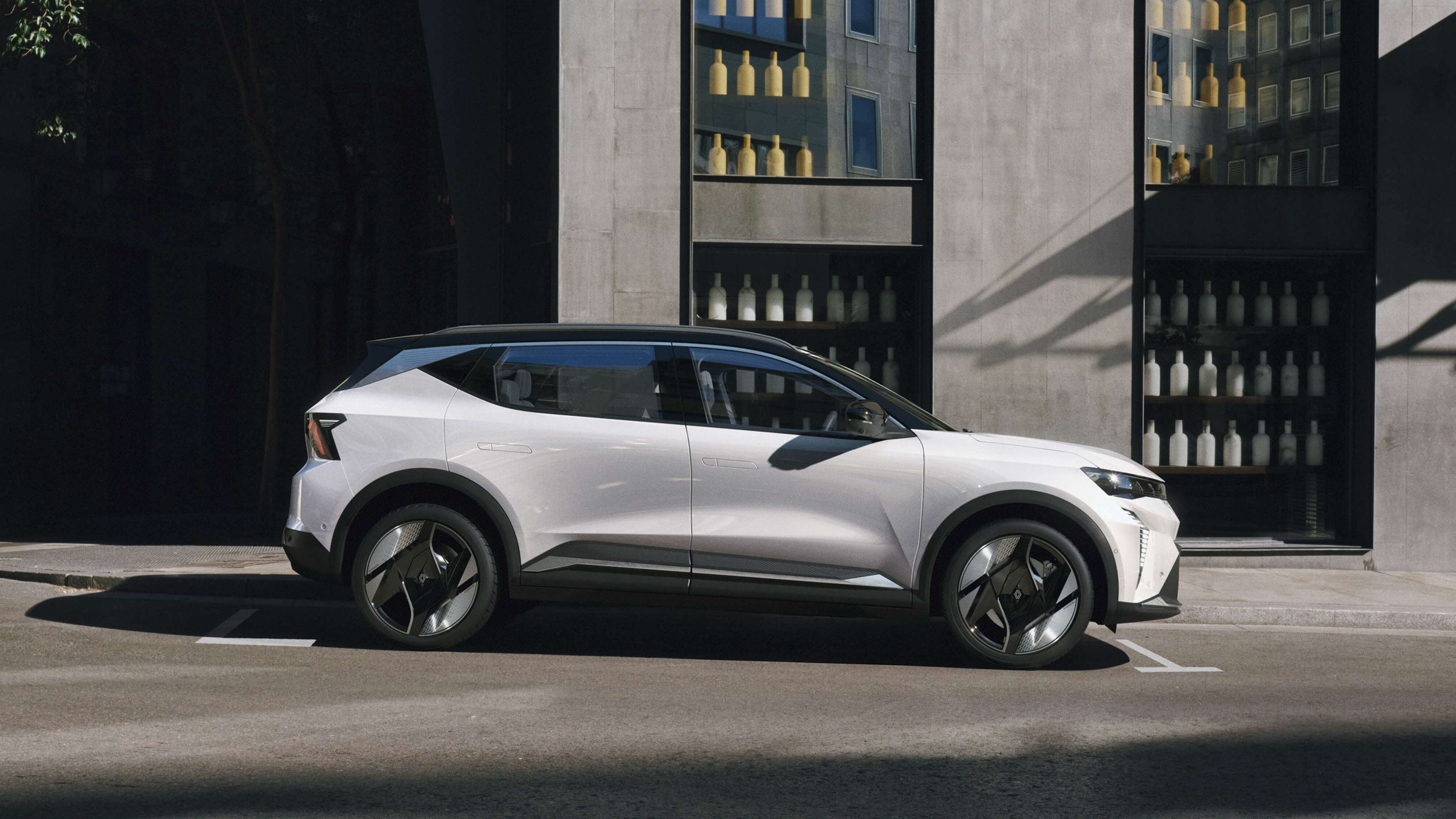 All-new Renault Scenic E-Tech electric 1 - optimised - flipped