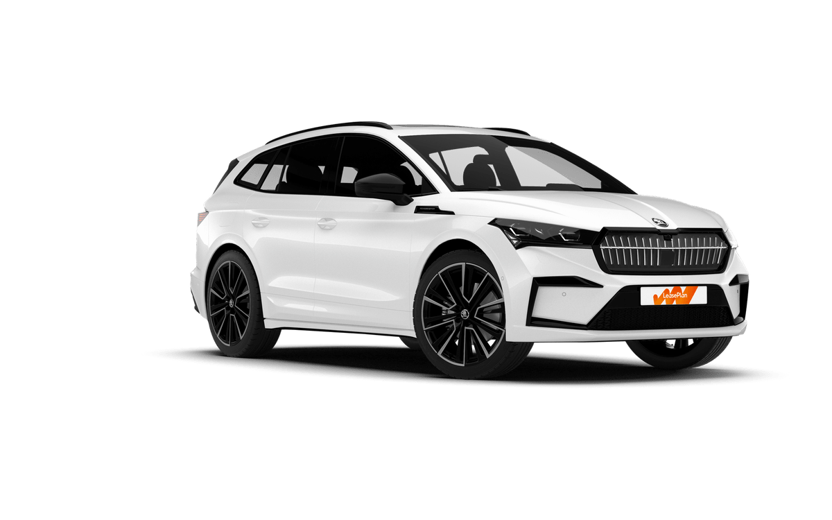 Skoda Enyaq iV representerar en banbrytande era för Skoda, som ger oss deras första elbil byggd på den innovativa MEB-plattformen från Volkswagen. Den är inte bara ett steg mot en hållbar framtid utan erbjuder också en imponerande kombination av prestanda, komfort och teknologi. Med olika batteristorlekar och effektvarianter kan kunder välja den modell som passar deras behov bäst, med en maximal räckvidd på upp till 500 km i WLTP-cykeln. Enyaq iV levererar också på komfortfronten med en rymlig interiör som rymmer fem passagerare bekvämt, tillsammans med deras bagage. Den moderna och känslomässiga designen kompletteras av toppmoderna lösningar för uppkoppling och infotainment. Dessutom erbjuder den avancerade säkerhetsfunktioner, inklusive autonom nödbromsning och vägskyltsigenkänning, vilket ger en tryggare körupplevelse. Med sina låga rullmotståndsdäck och enastående aerodynamik är Enyaq iV inte bara hållbar utan också en njutning att köra. Och med smarta detaljer som paraplyer dolda i ytterdörrarna och en isskrapa i bakluckan, visar Skoda återigen sin uppfinningsrikedom och användarvänlighet. Sammantaget är Skoda Enyaq iV en imponerande elbil som kombinerar funktionalitet, komfort och hållbarhet för att möta dagens och framtidens behov på ett exemplariskt sätt.