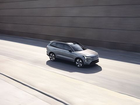 Paragraph-Volvo-EX90-sidefront