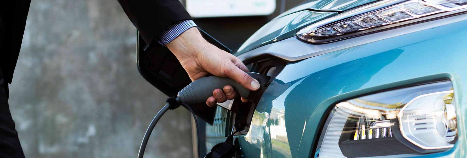 header_boom-colonnine-ricarica-auto-elettriche