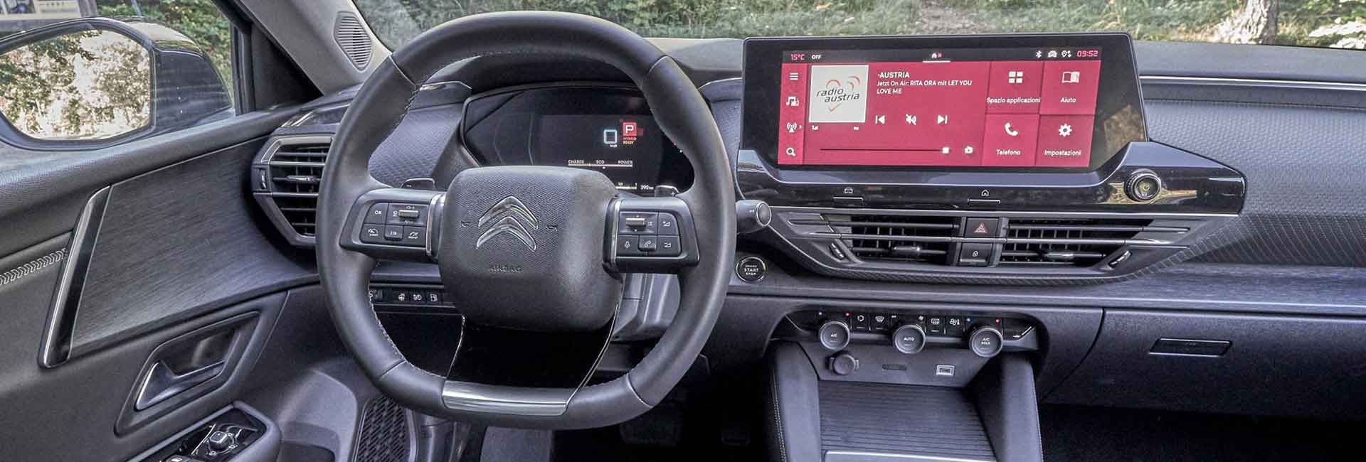 Novità tecnologiche per Citroen C4 e C5 X