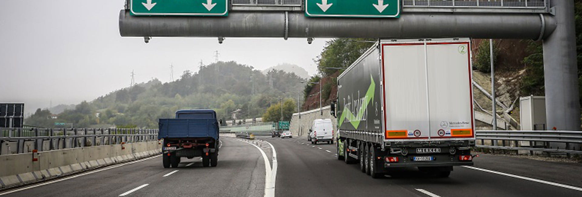 utopia-ricaricare-auto-elettriche-in-autostrada