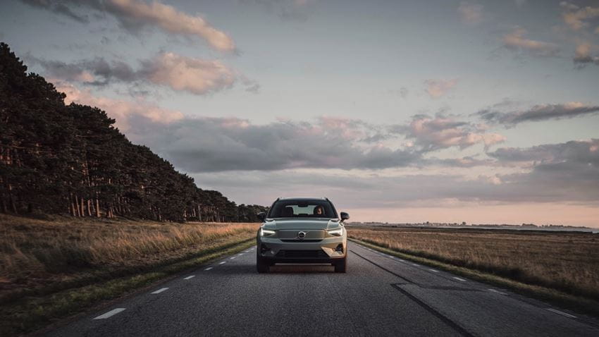 volvo-xc40-recharge-03