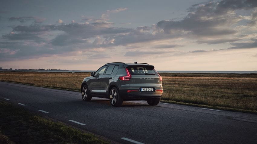 volvo-xc40-recharge-04