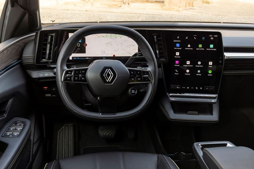 Renault-megane-e-tech-interieur-dashboard