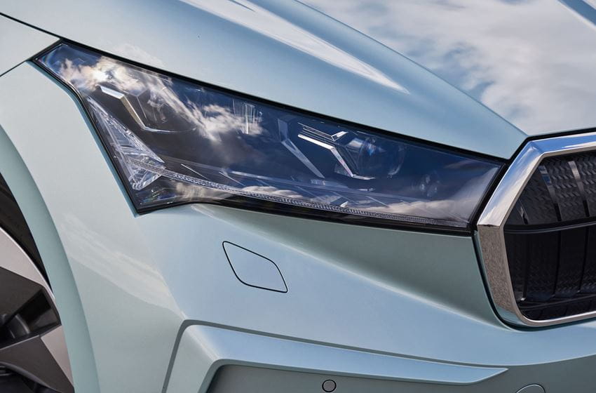 skoda_enyaq_light_front