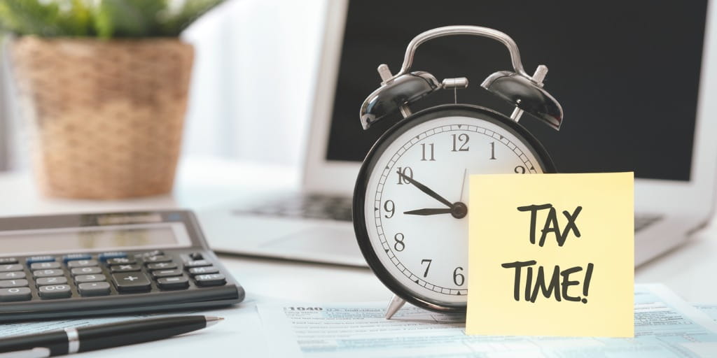 tax-time-concept-accountancy-tax-refund-concept-picture-id1278397753