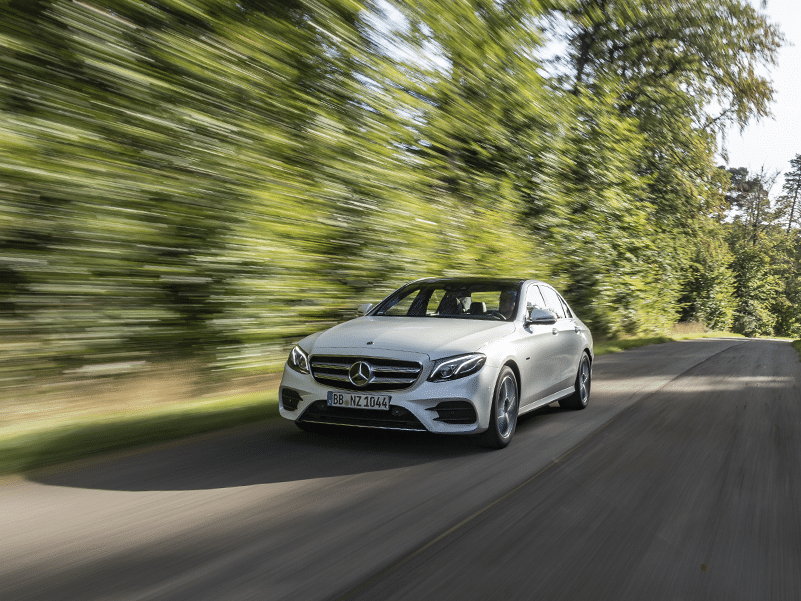31-DEZ_MERCEDES_E300_DESTAQUE