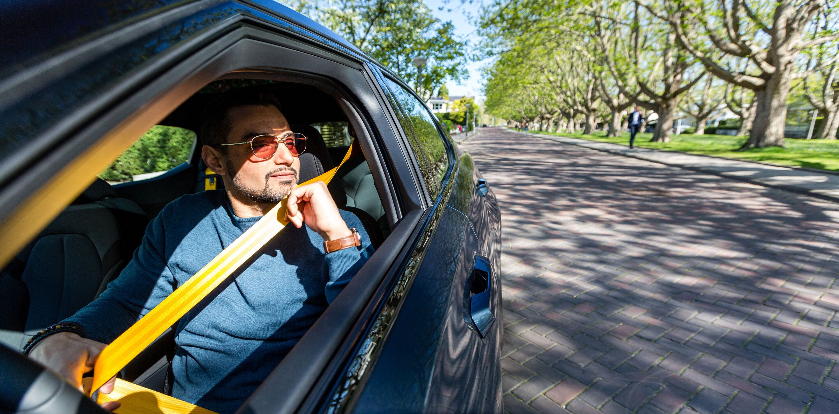 Voiture électrique et conduite à une pédale : comment ça fonctionne et  quels avantages ?