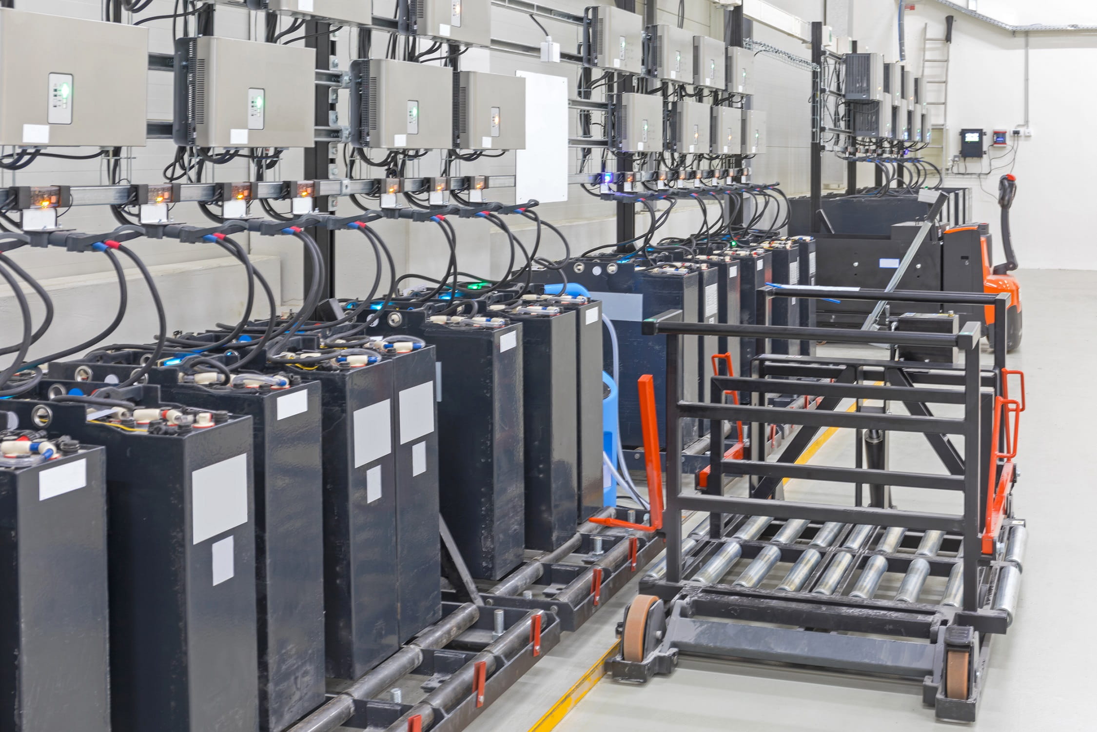 powering MHE leaseplan truck equipment blog