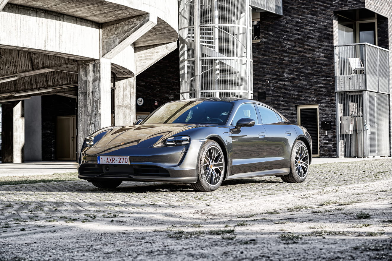 Porsche-Taycan4S-2021-review-1