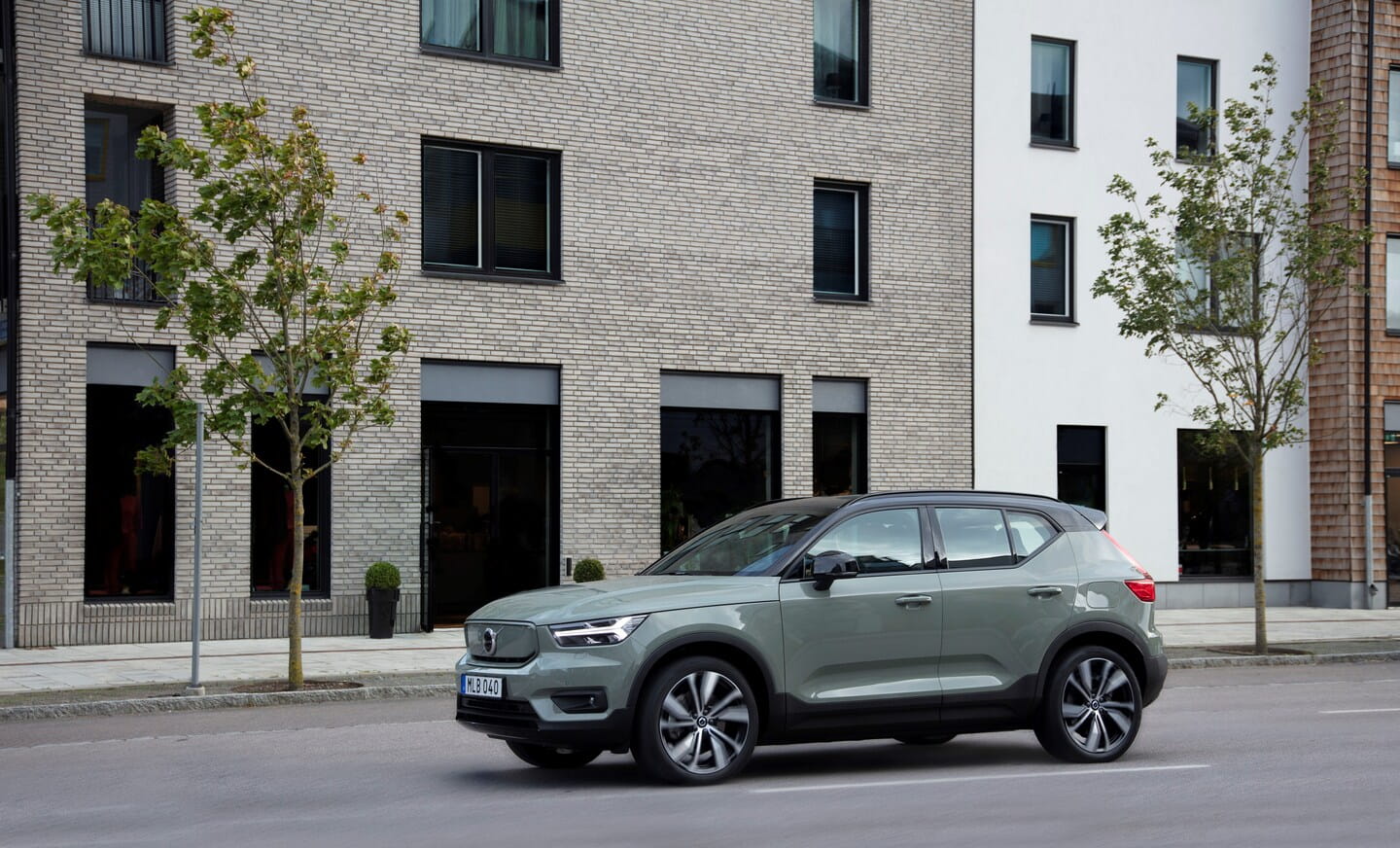 Volvo-XC40P8RechargeTwin-2021-review-1